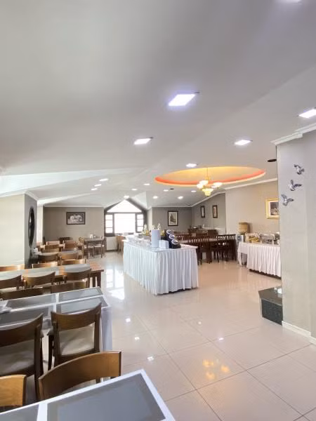 Hotel Kent Ani - 4