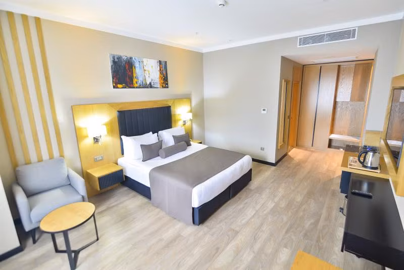 Serenity Comfort Hotel - 1