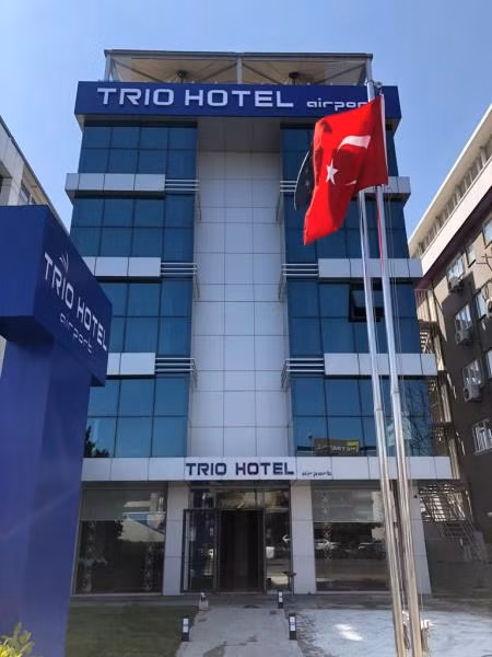 Trio Hotel Airport - 1