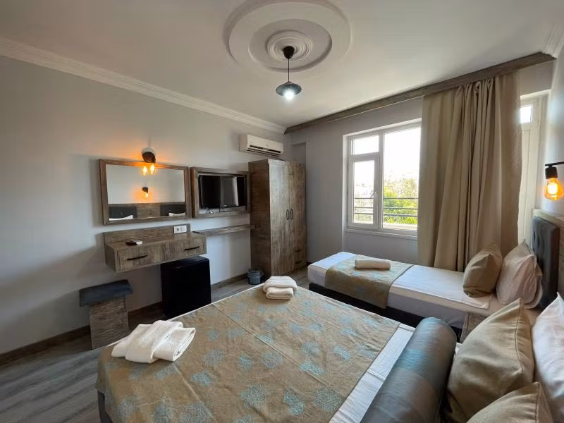 Seven City Hotel - 4