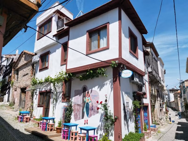Qmeydann Ayvalık