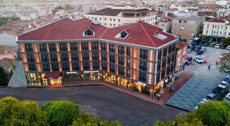 Westdoor Hotel - 4