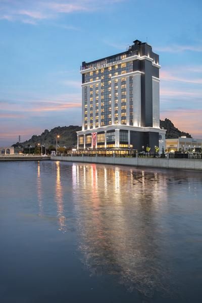 Doubletree by Hilton Afyonkarahisar - 1