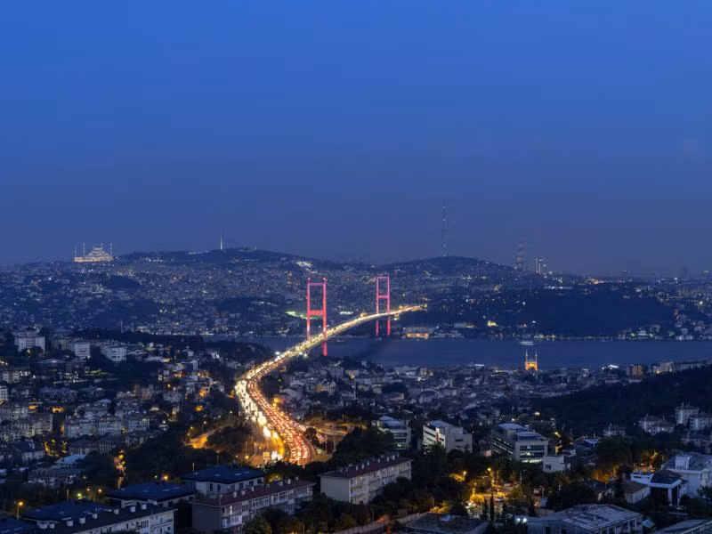 Mövenpick Hotel Istanbul Bosphorus - 3