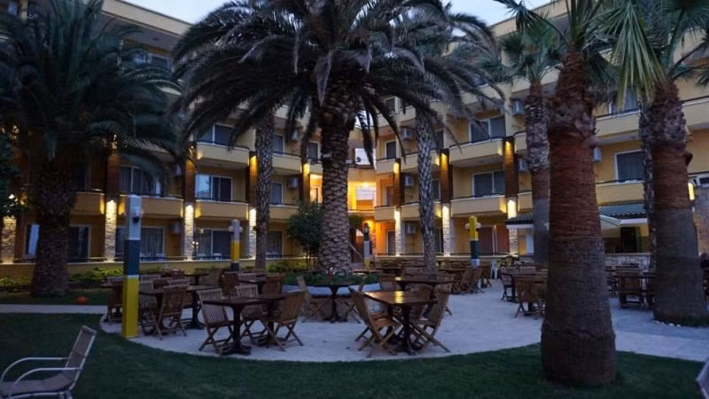 Varol Otel — 8