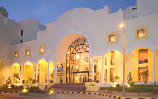 Sunrise Holiday Resort