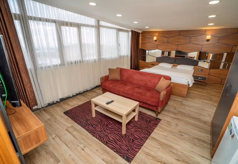 216 Hill Suites - 3