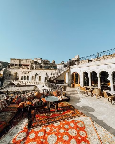 Caftan Cave Suites — 2