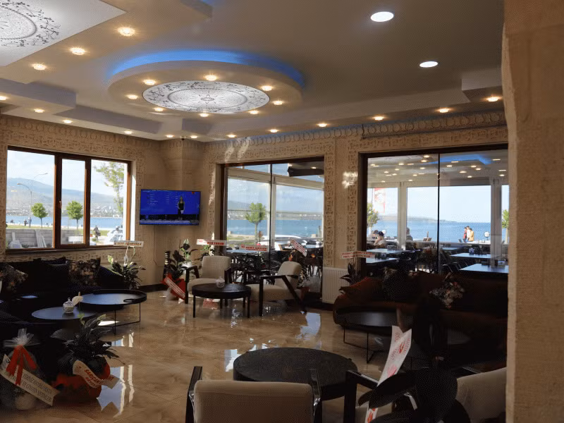 Beyaz Köşk Hotel & Cafe - 2