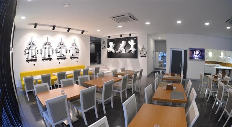 R.S City Hotel — 8