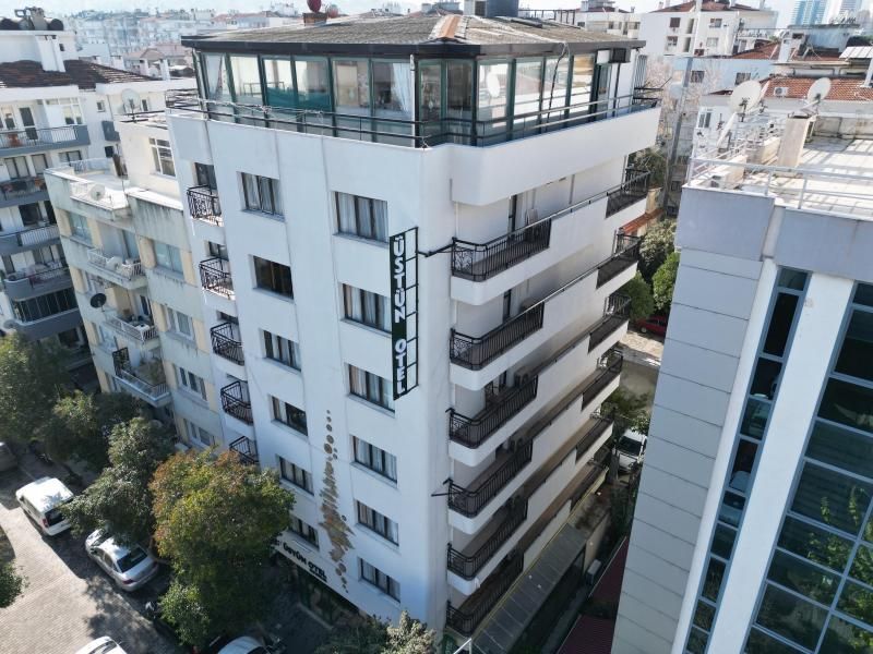 Üstün Otel Alsancak