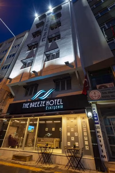 The Breeze Hotel - 2