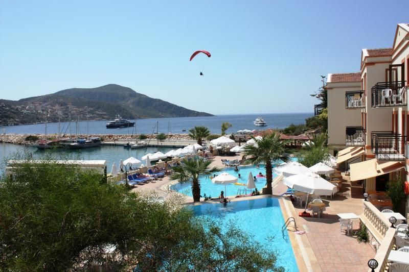 Pırat Hotel - 1