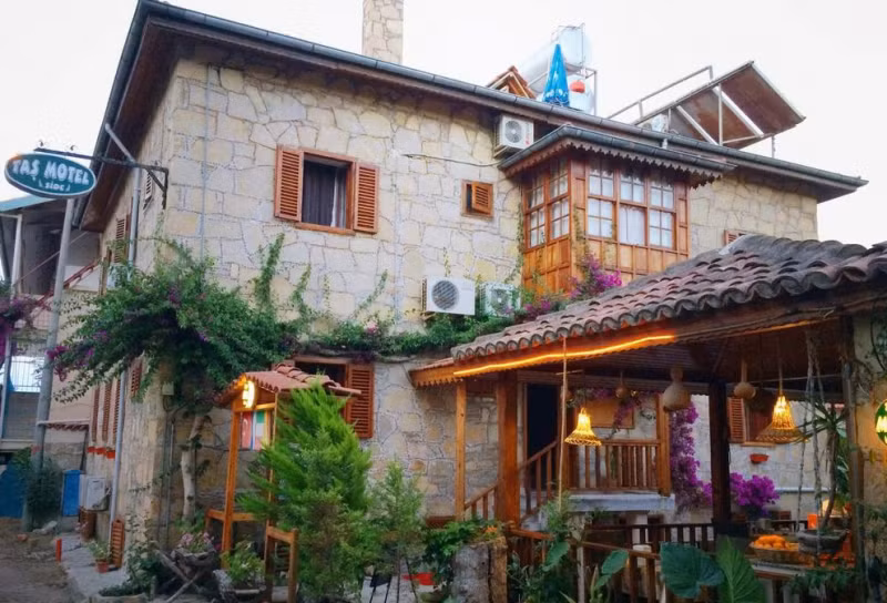 Taş Motel