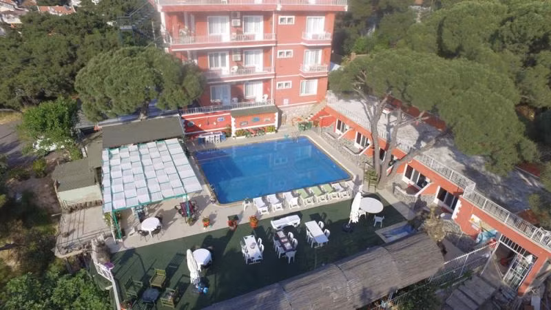 Ayvalık Tunç Otel — 3