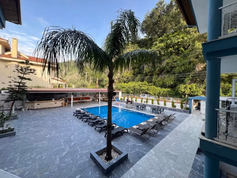 Ege Apart Hotel - 1