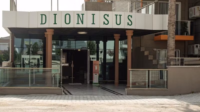Dionisus Hotel - 3