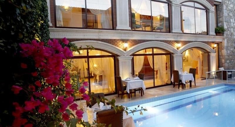 Saint John Hotel - 1