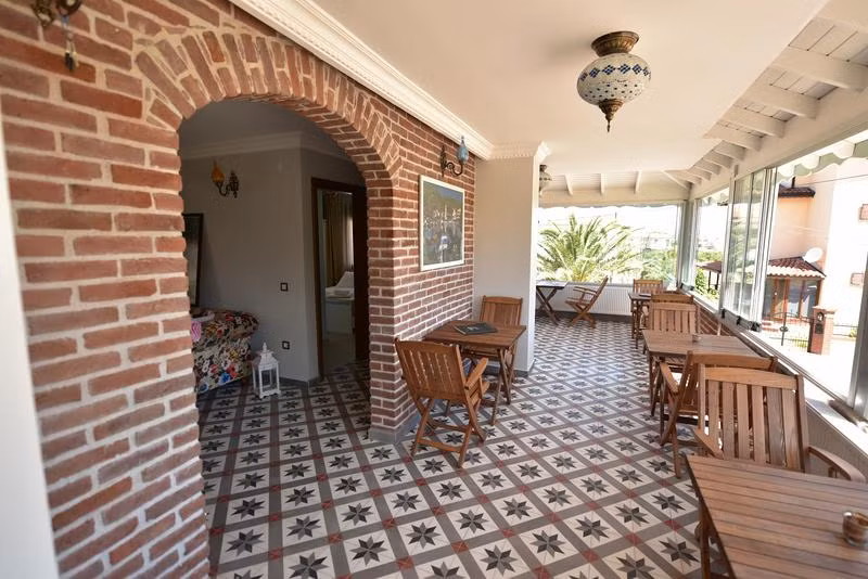 Cunda Rooms Otel - 2