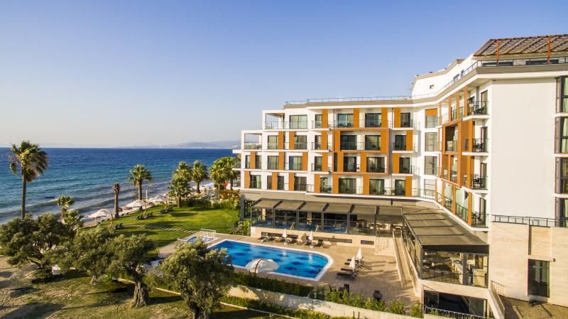 Maia Luxury Beach Hotel & SPA - 3