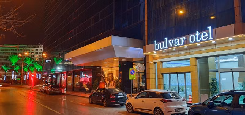 Bulvar Hotel İzmir - 1