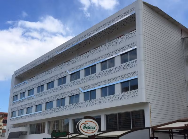 White Line Boutique Hotel - 2