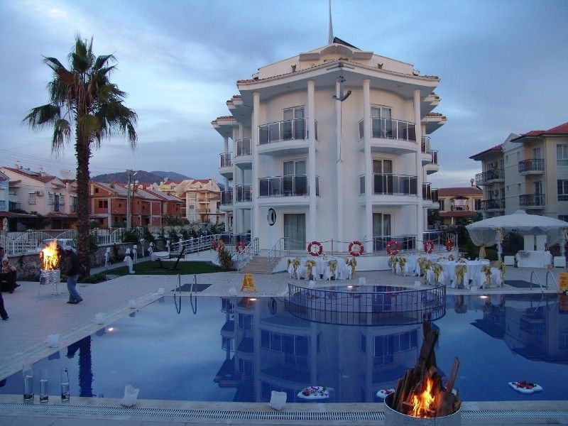 Nevada Hotel & Spa - 3