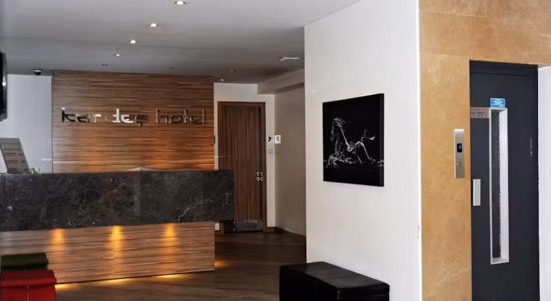 Kardeş Otel — 6