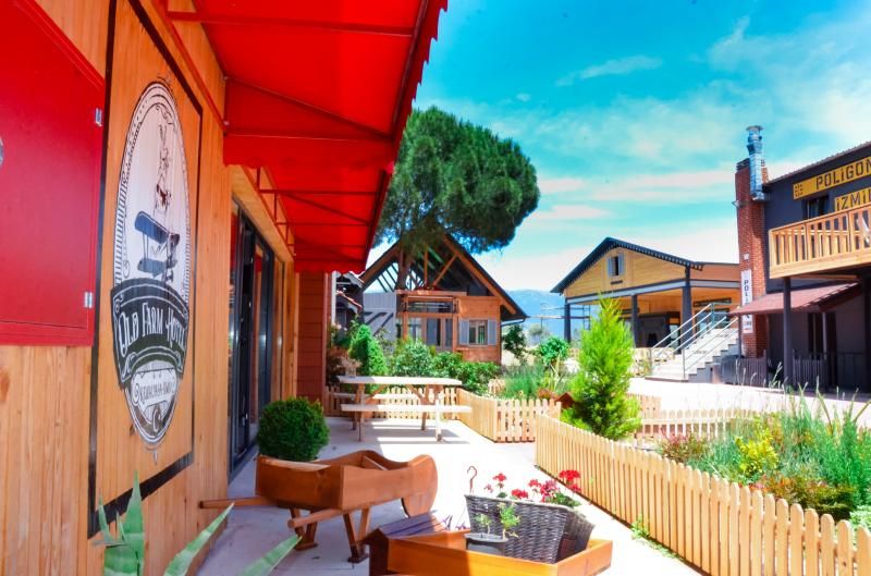 Old Farm Hotel Kemalpaşa