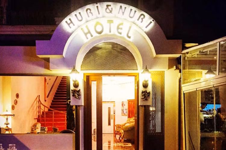 Huri & Nuri Hotel - 1