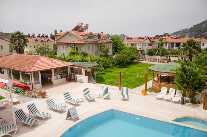 Yaprak Hotel