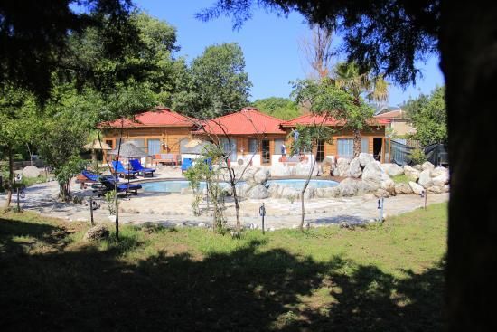 Utopia Lodge Hotel - 1