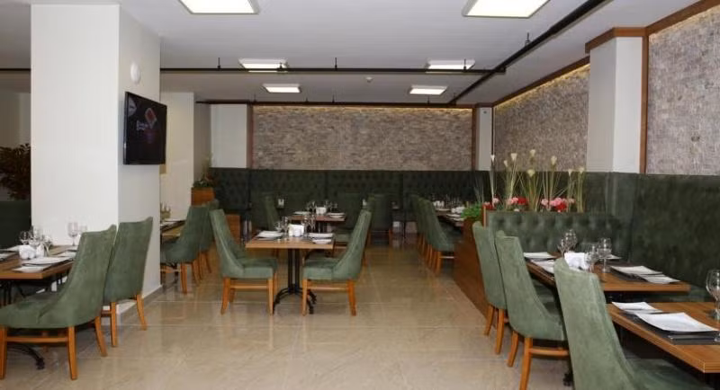 Golden Lounge Hotel - 4