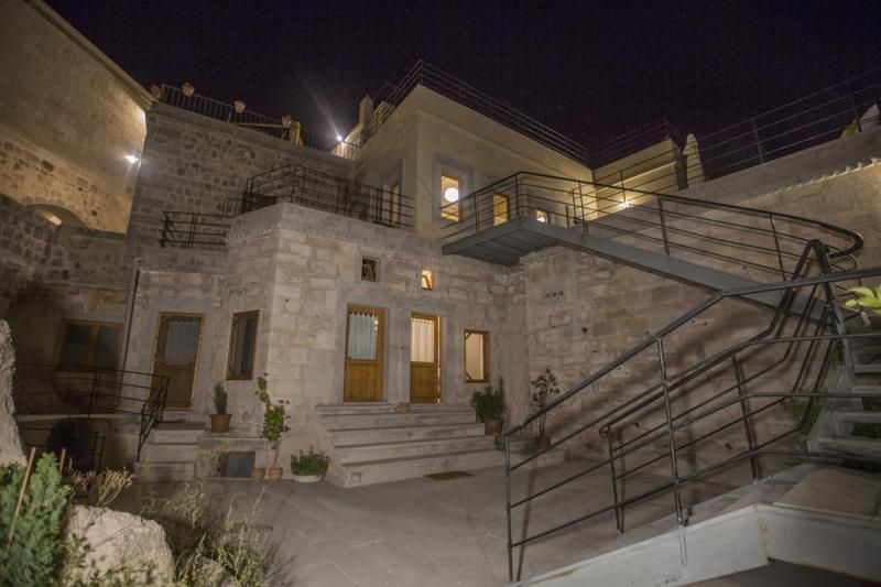 Helike Cave Suites - 2