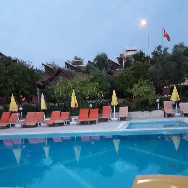 Bykara Bungalows Motel - 1
