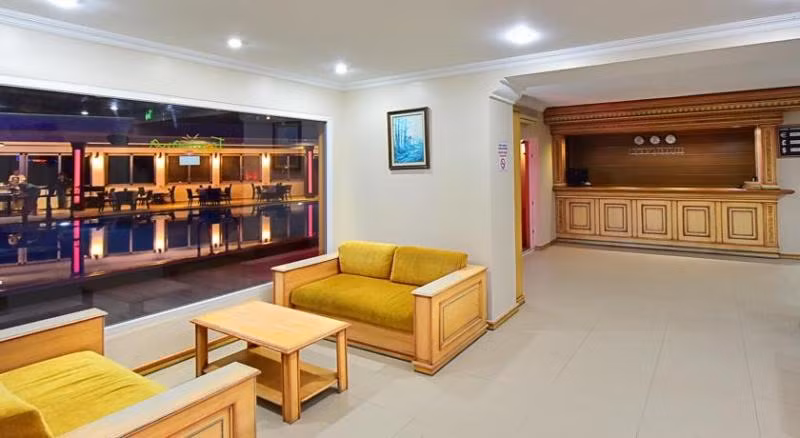 Tropicana Beach Hotel - 4