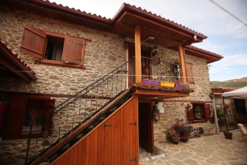 Birgi İzzet Efendi Taşkonak - 1