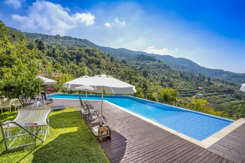 Avena Mountain Hotel +16 — 8