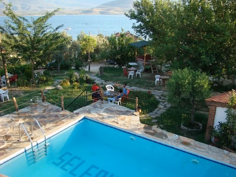 Selenes Pansiyon Bafa - 1