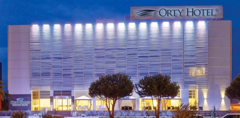 Orty Airport Hotel - 2