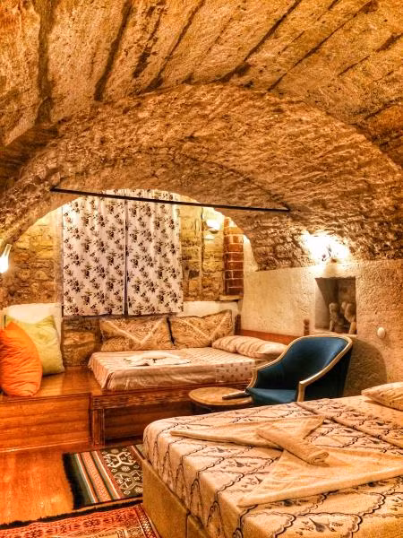 Parmis Boutique House