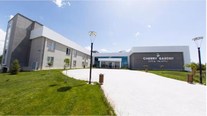 Cherry Garden City & SPA Hotel