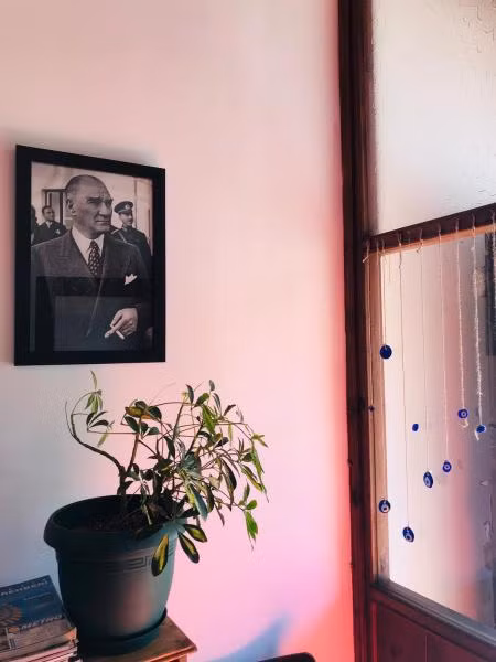Lonca Konuk Evi - 2