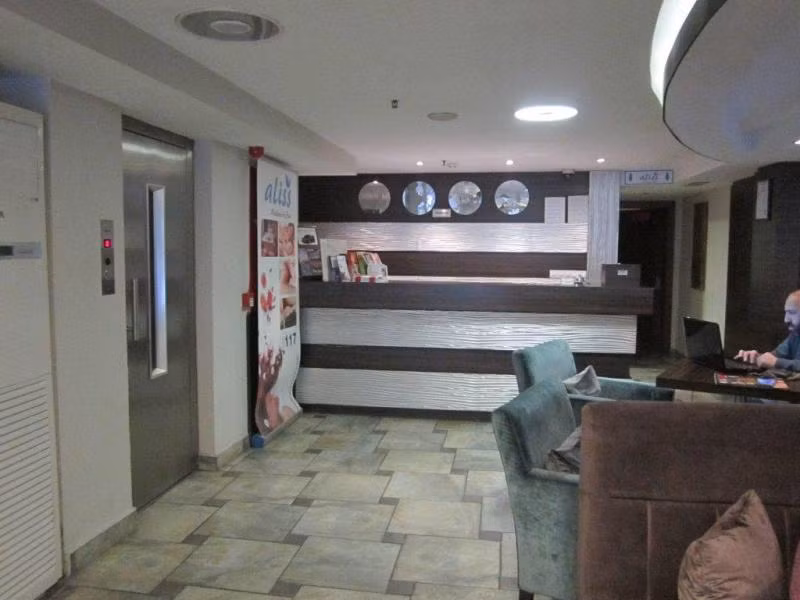 Derpa Suite Hotel - 1
