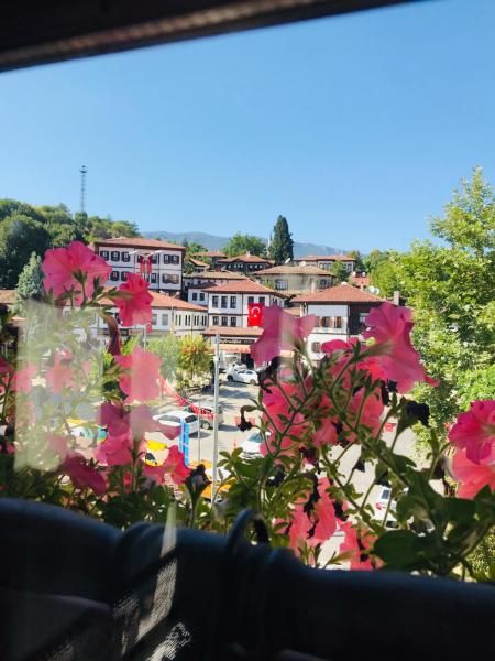 Lonca Konuk Evi - 1