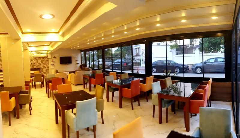 Lavin Garden Hotel  — 6