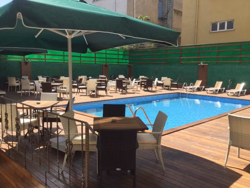 Alrazi Hotel - 1