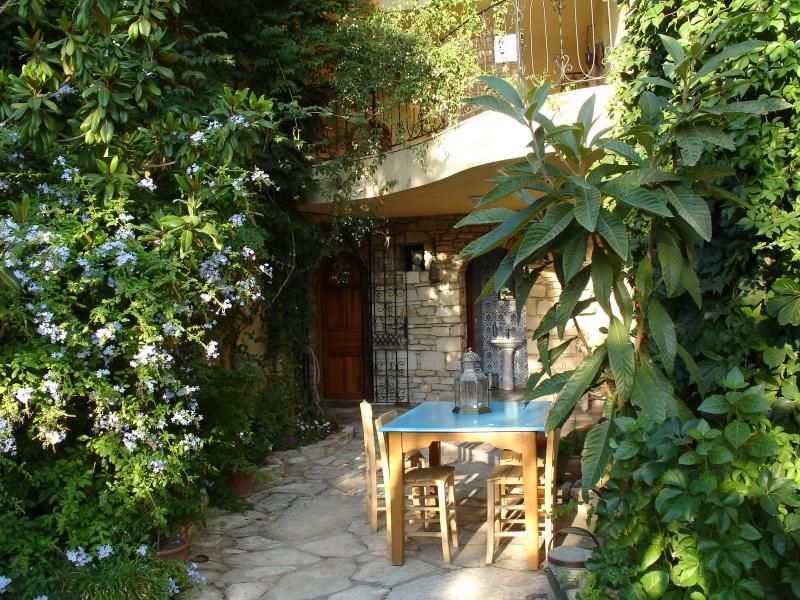 Emel Pension - 3