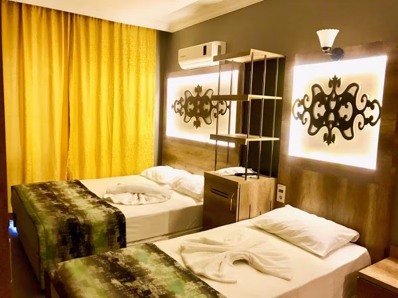 Linda Star Palace Hotel - 4