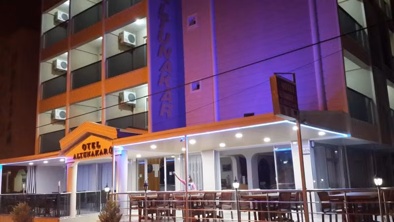Altunakar Otel 1 - 4